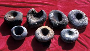 Stone bowls from the La Jolla submarine canyon