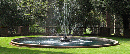 Bourn Fountain image